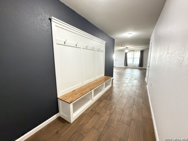 723 Pelican Lndg Property Photo 3