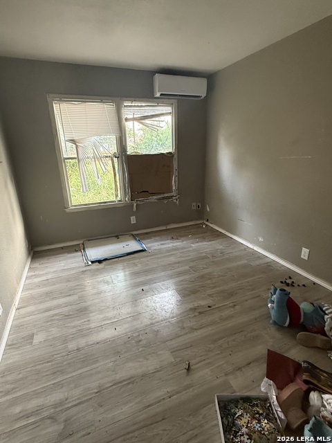 146 Tipperary Ave Property Photo 8