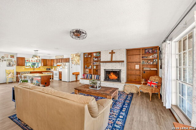405 Fm 1376 Property Photo 4