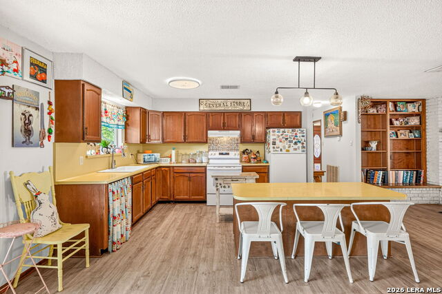 405 Fm 1376 Property Photo 10