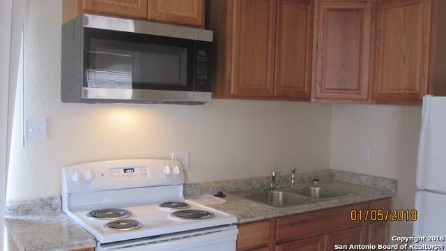 2555 Cincinnati Property Photo 3