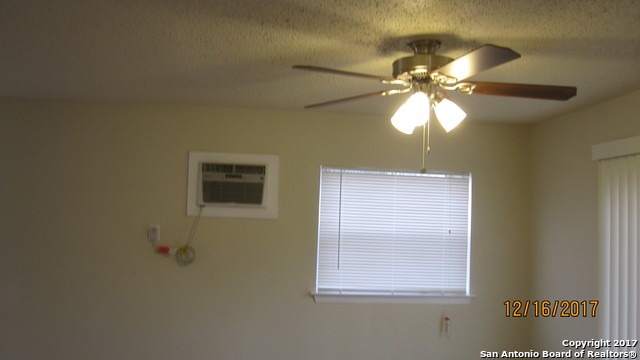 2555 Cincinnati Property Photo 6