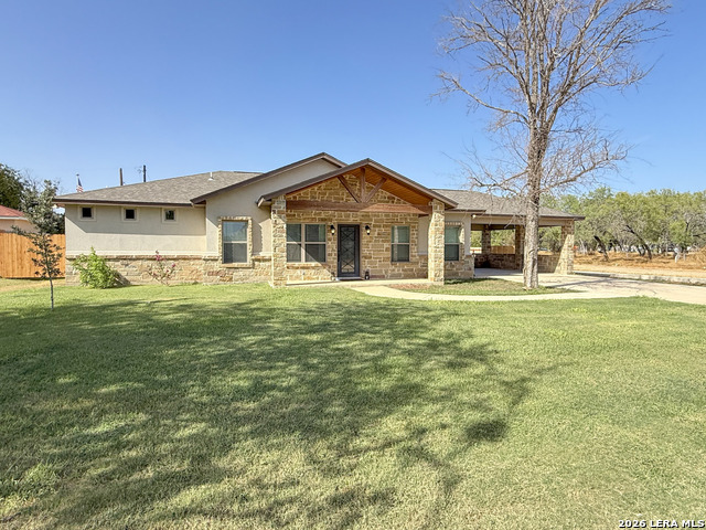 300 Bluebonnet Ave Property Photo 1