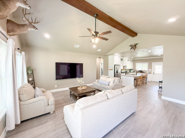 300 Bluebonnet Ave Property Photo 5