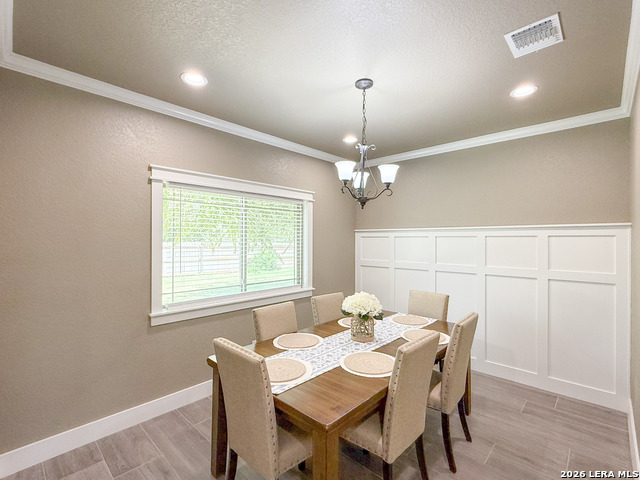 300 Bluebonnet Ave Property Photo 8