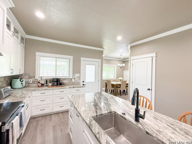 300 Bluebonnet Ave Property Photo 10