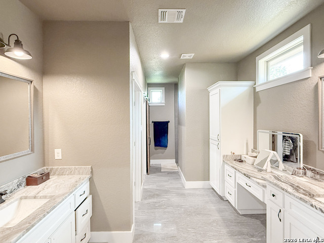 300 Bluebonnet Ave Property Photo 14