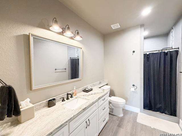 300 Bluebonnet Ave Property Photo 18