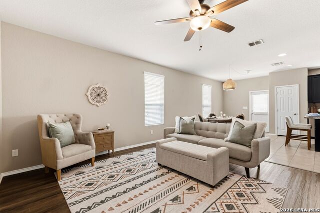 10142 Round Rdg Property Photo 7