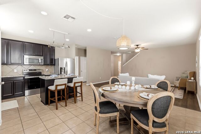 10142 Round Rdg Property Photo 13