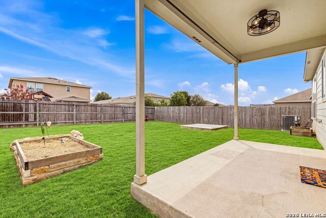 10142 Round Rdg Property Photo 34