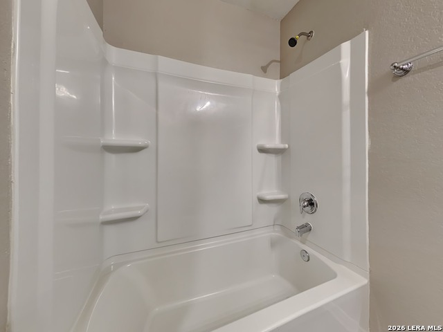 2910 Lavender Mdw Property Photo 11