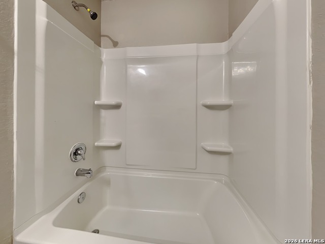 2910 Lavender Mdw Property Photo 17
