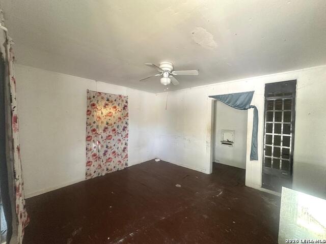 738 W Harding Property Photo 3