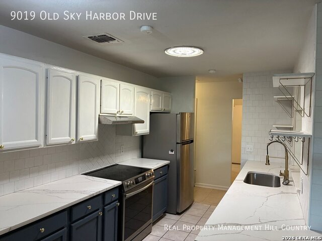 9019 Old Sky Hbr Property Photo 3
