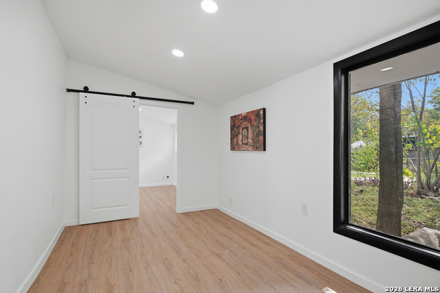 210 W Glenview Property Photo 14