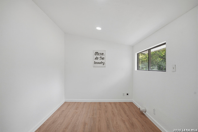 210 W Glenview Property Photo 15