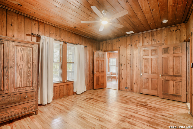 19706 Grey Forest Dr Property Photo 15