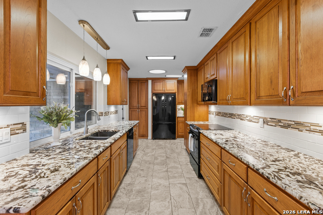 13622 Landmark Hl Property Photo 8