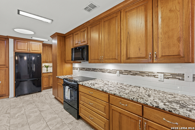 13622 Landmark Hl Property Photo 9