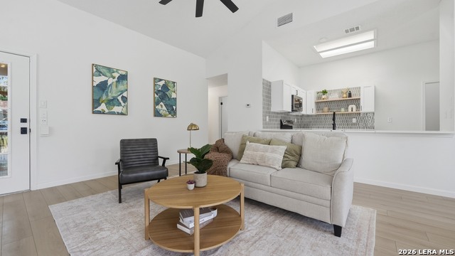 7343 Corian Park Dr Property Photo 4