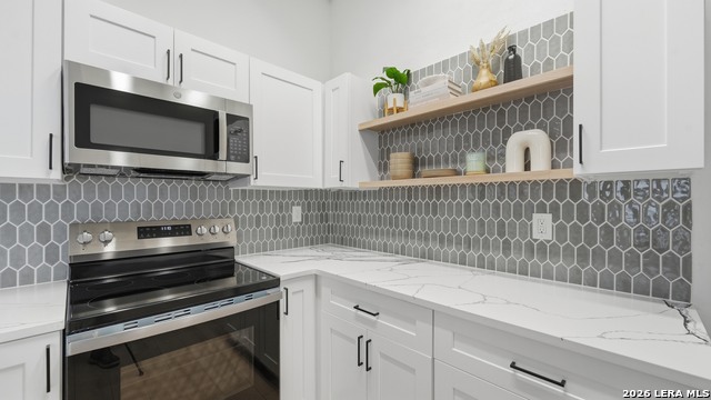 7343 Corian Park Dr Property Photo 8