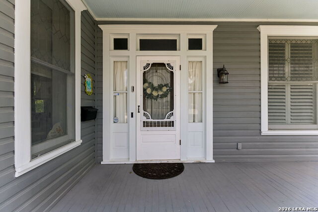419 N River St Property Photo 5