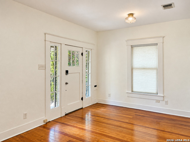 936 W Summit Ave Property Photo 6
