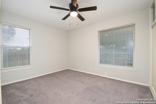 403 Pilgrim Dr Property Photo 4