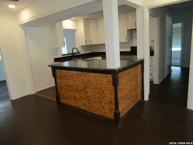 403 Pilgrim Dr Property Photo 9