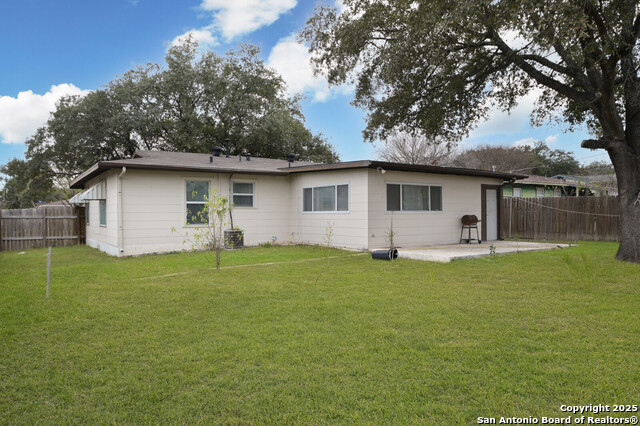 403 Pilgrim Dr Property Photo 17