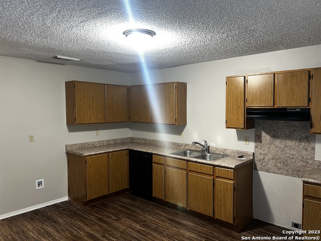 822 Meadow Dale Property Photo 3