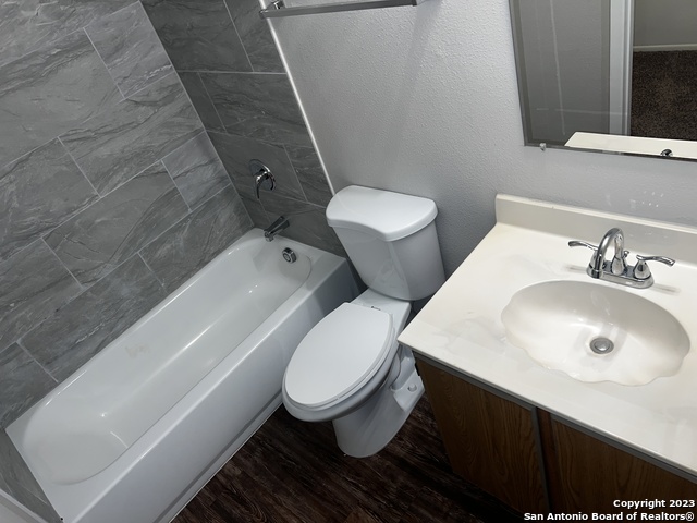 822 Meadow Dale Property Photo 8
