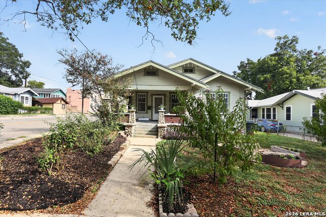 1039 W Russell Pl Property Photo 3