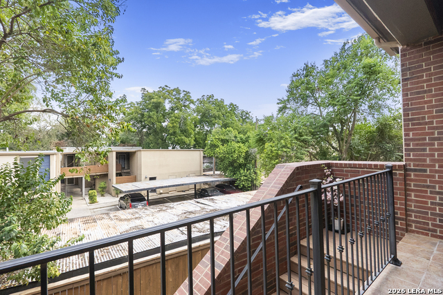 210 Arcadia Pl Property Photo 8