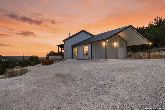 206 Valley Rd Property Photo 2