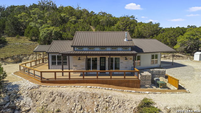 206 Valley Rd Property Photo 3