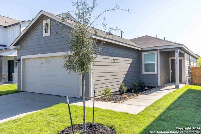 5318 Tourmaline Loop Property Photo 2