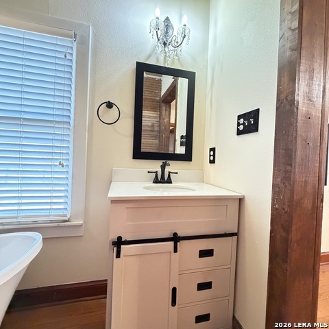 811 County Road 213 Property Photo 22