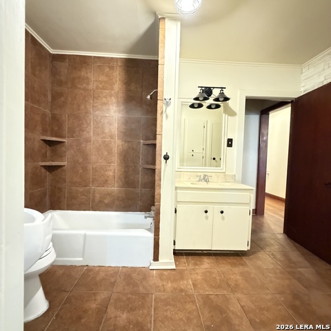 811 County Road 213 Property Photo 28