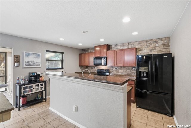 911 Trilby Property Photo 8