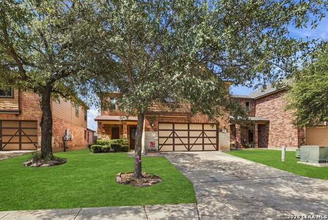 911 Trilby Property Photo 32