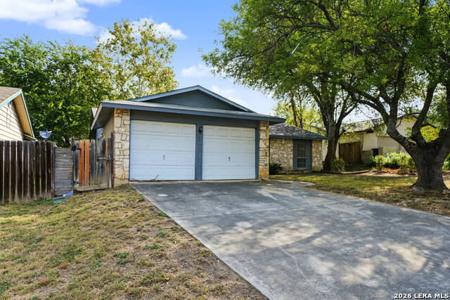 5910 Patrick Henry St Property Photo 3
