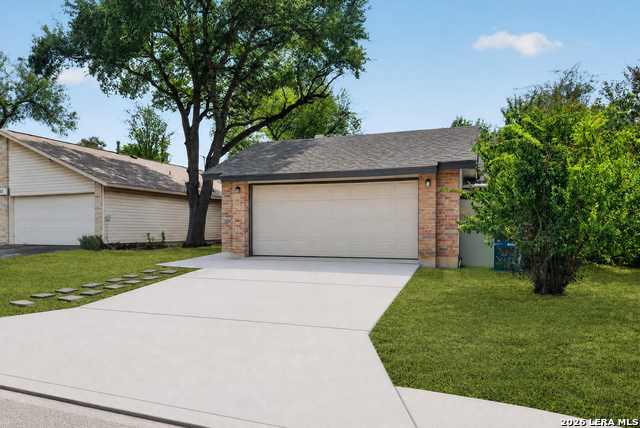 9258 Points Edge Property Photo 1