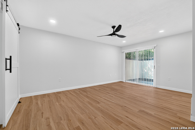 9258 Points Edge Property Photo 28