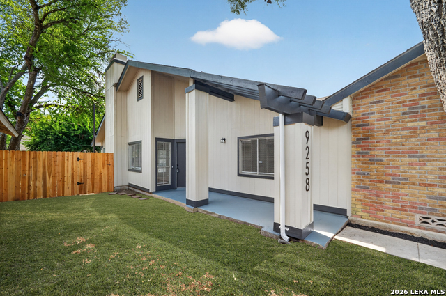 9258 Points Edge Property Photo 30