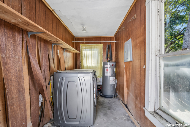 306 E Bowie St Property Photo 27