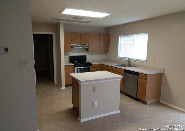 7402 Autumn Brk Property Photo 8