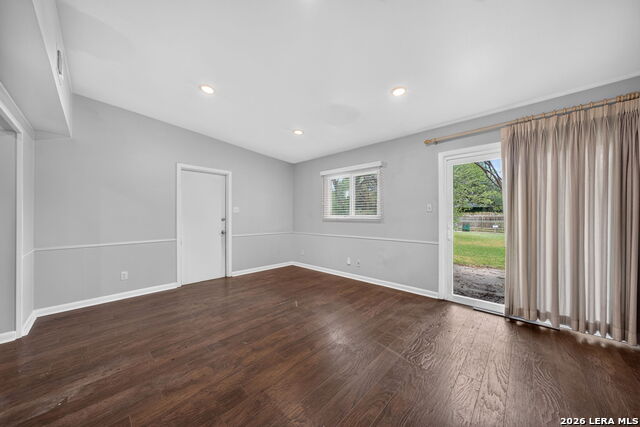 515 Cave Ln Property Photo 9