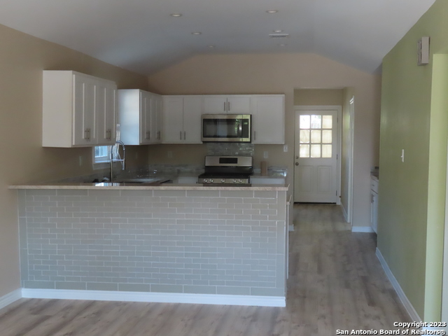 110 Alexander Rd Property Photo 3